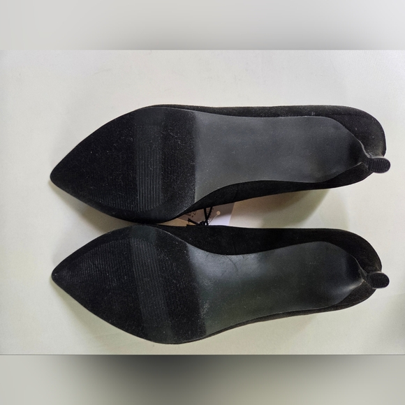 Ann Taylor Black Suede Pumps Size 7 NWT - Picture 6 of 7
